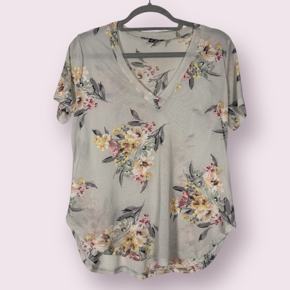 Lulus Sheer Mesh Grey Floral V Neck Tshirt Size XS